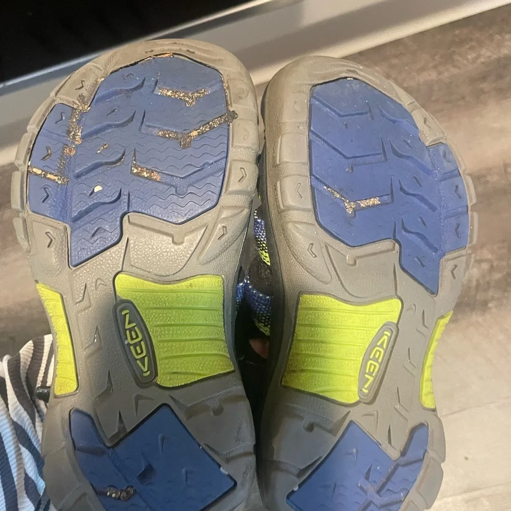 Keen Kids' Black and Green Outdoor Waterproof‎ Sandals Size 12